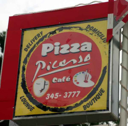 pizza_picazzo_sign.jpg